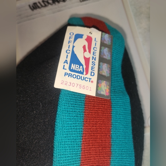 From 1997! Vancouver Grizzlies NBA beanie SKULLCAP - Picture 6 of 11